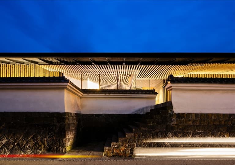 Kengo Kuma & Associates построили музей истории и культуры в Такете, Япония