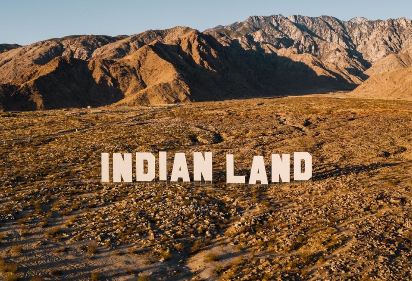 Desert X 2021. Nicholas Galanin, Never Forget