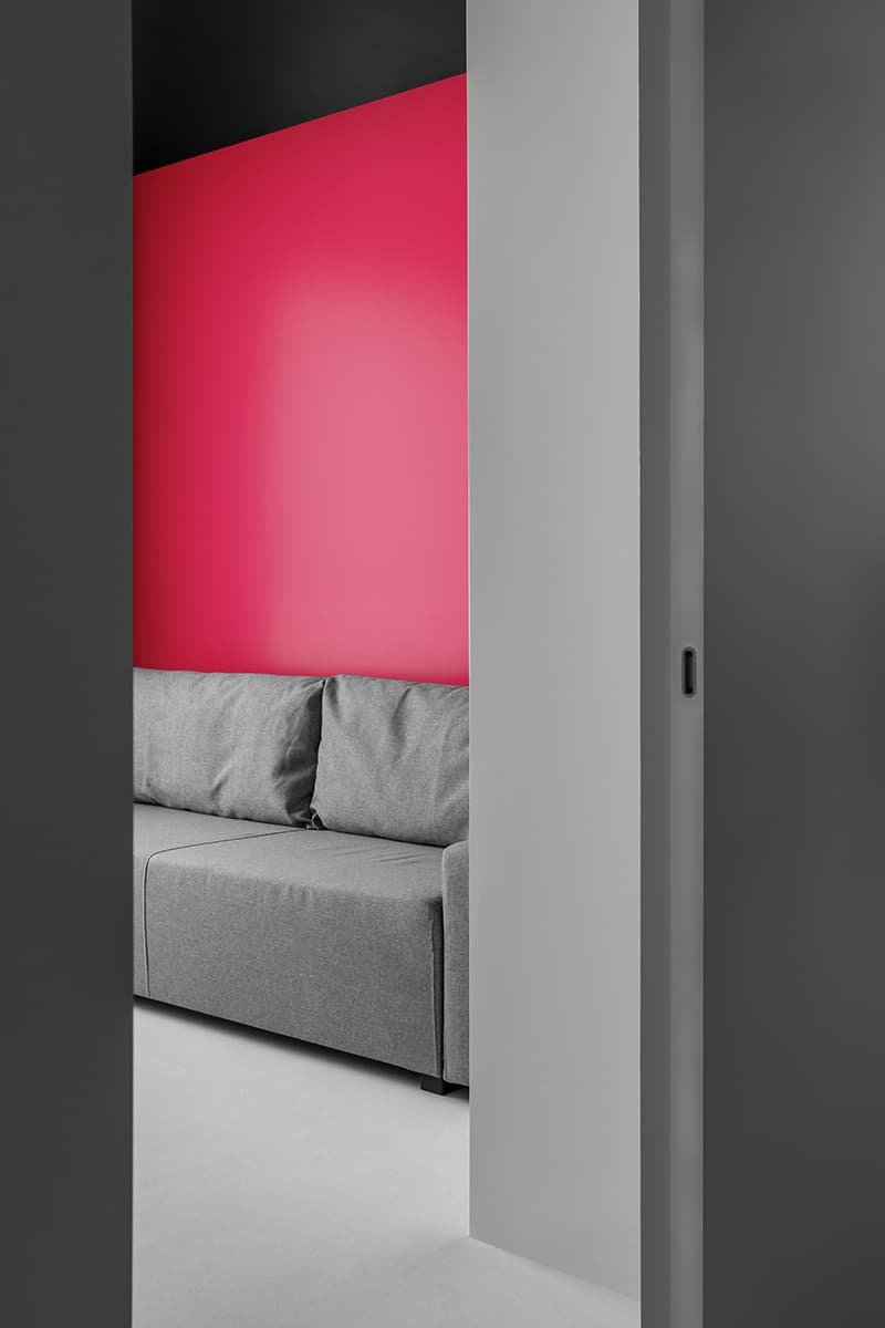 Московская квартира с использованием приема color-blocking – проект UR BUREAU