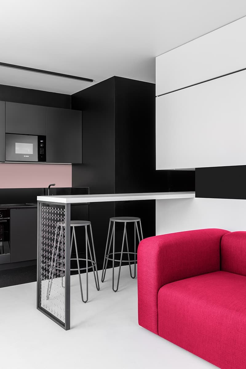 Московская квартира с использованием приема color-blocking – проект UR BUREAU