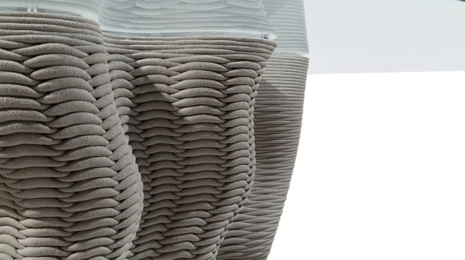 Революция Roche Bobois: новый стол Corail с напечатанным на 3D-принтере бетонным основанием