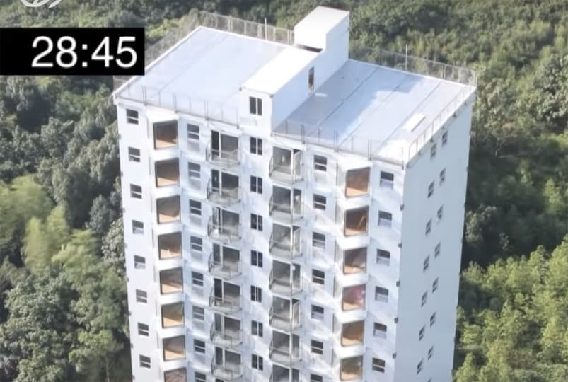 Broad Group построила десятиэтажный жилой дом за 28 часов Broad Group построила десятиэтажный жилой дом за 28 часов
