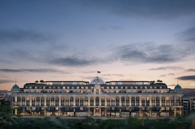 Foster + Partners показали первые кадры реконструкции The Whiteley Foster + Partners показали первые кадры реконструкции The Whiteley