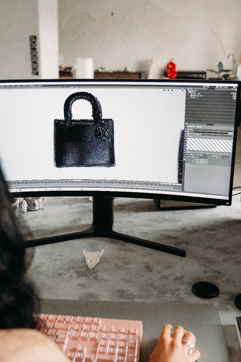 От идеи до прототипа: скульптуры 01001011 studio для выставки Lady Dior As Seen By