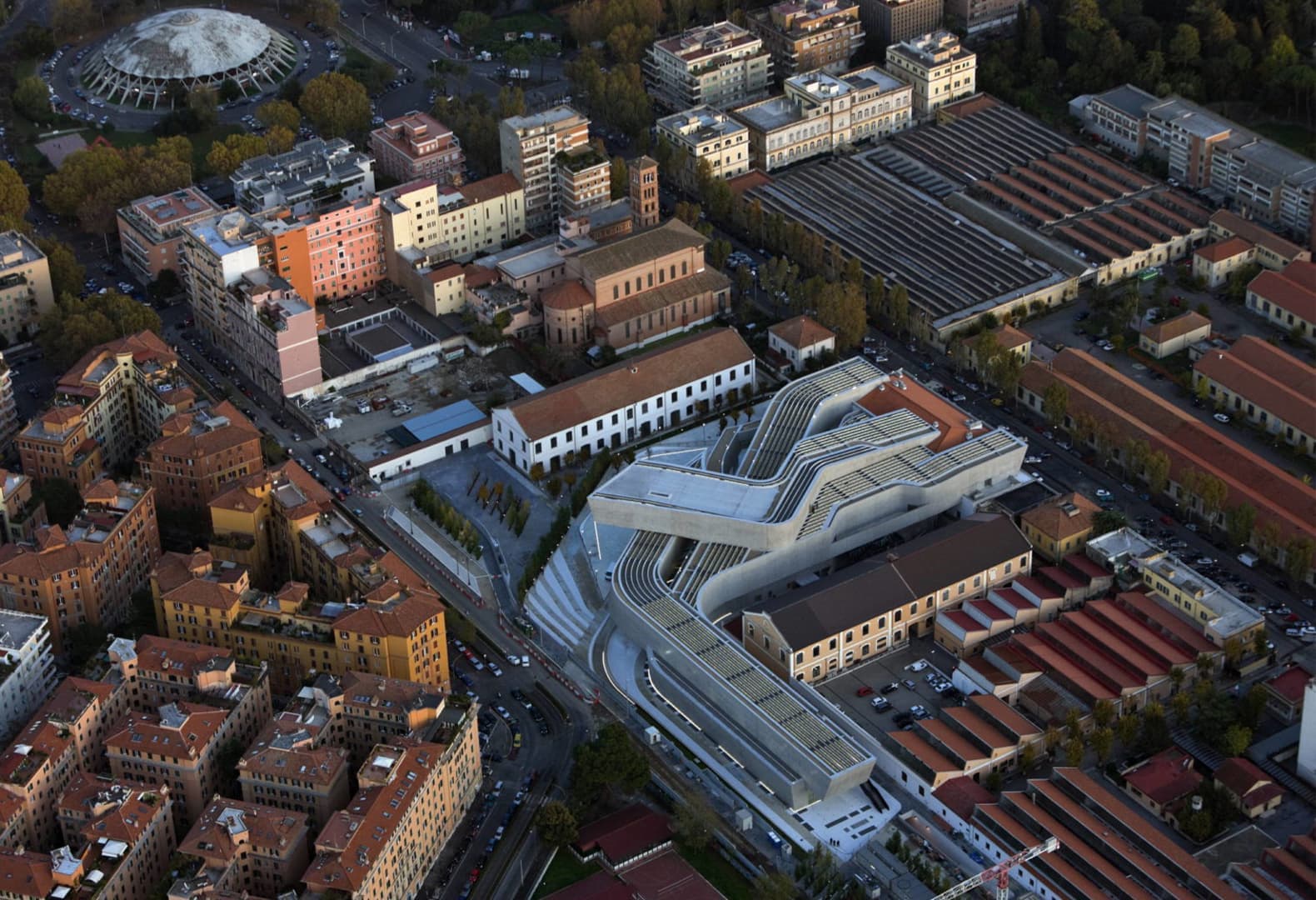 Национальный музей искусств XXI века (MAXXI) в Риме по проекту Zaha Hadid Architects. Фото: © Iwan Baan