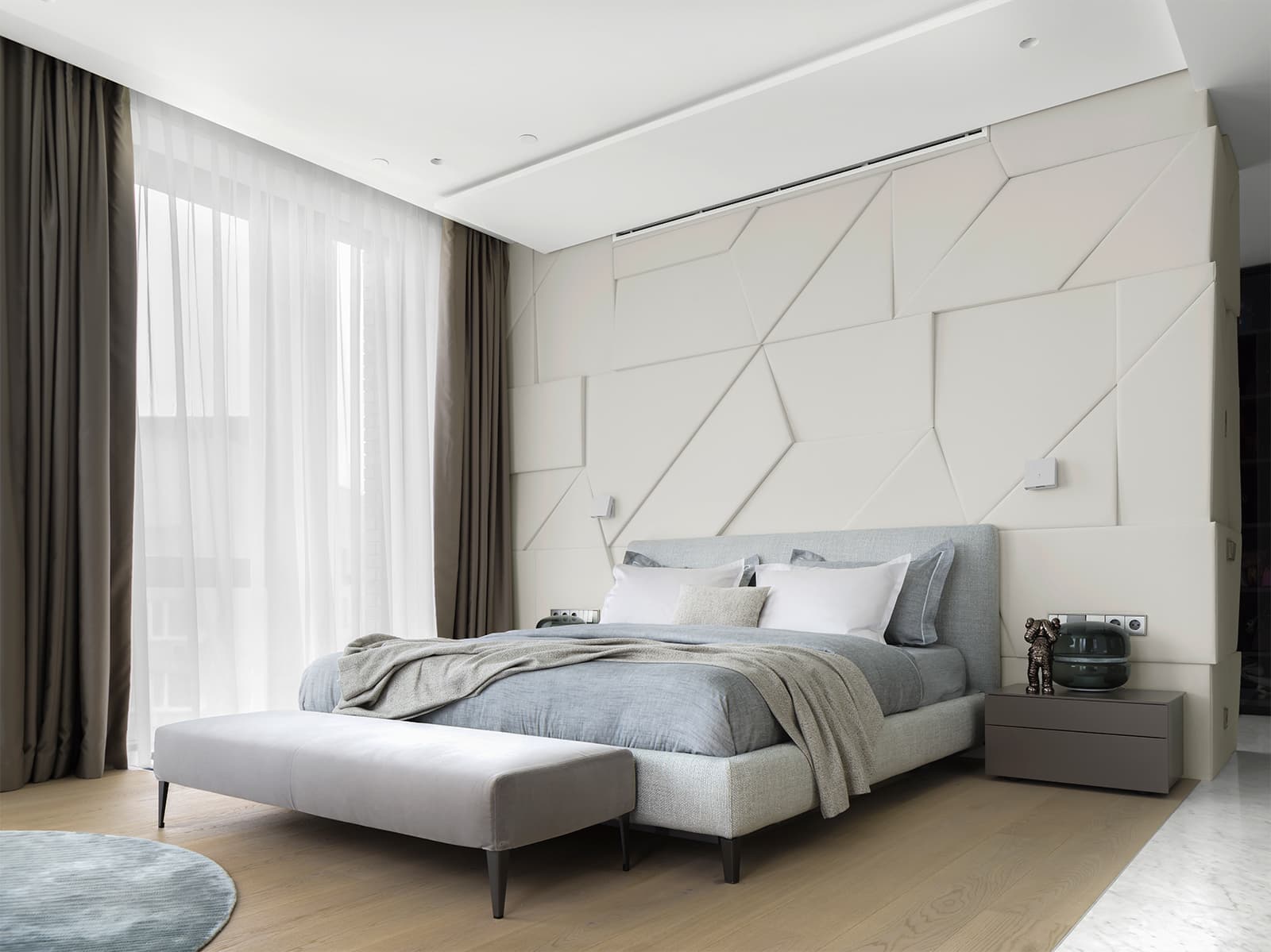 Теплый минимализм в московской квартире – проект бюро Kerimov Architects