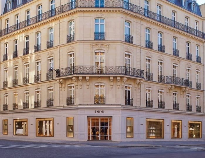 В Париже открылся обновленный магазин Dior по проекту Питера Марино