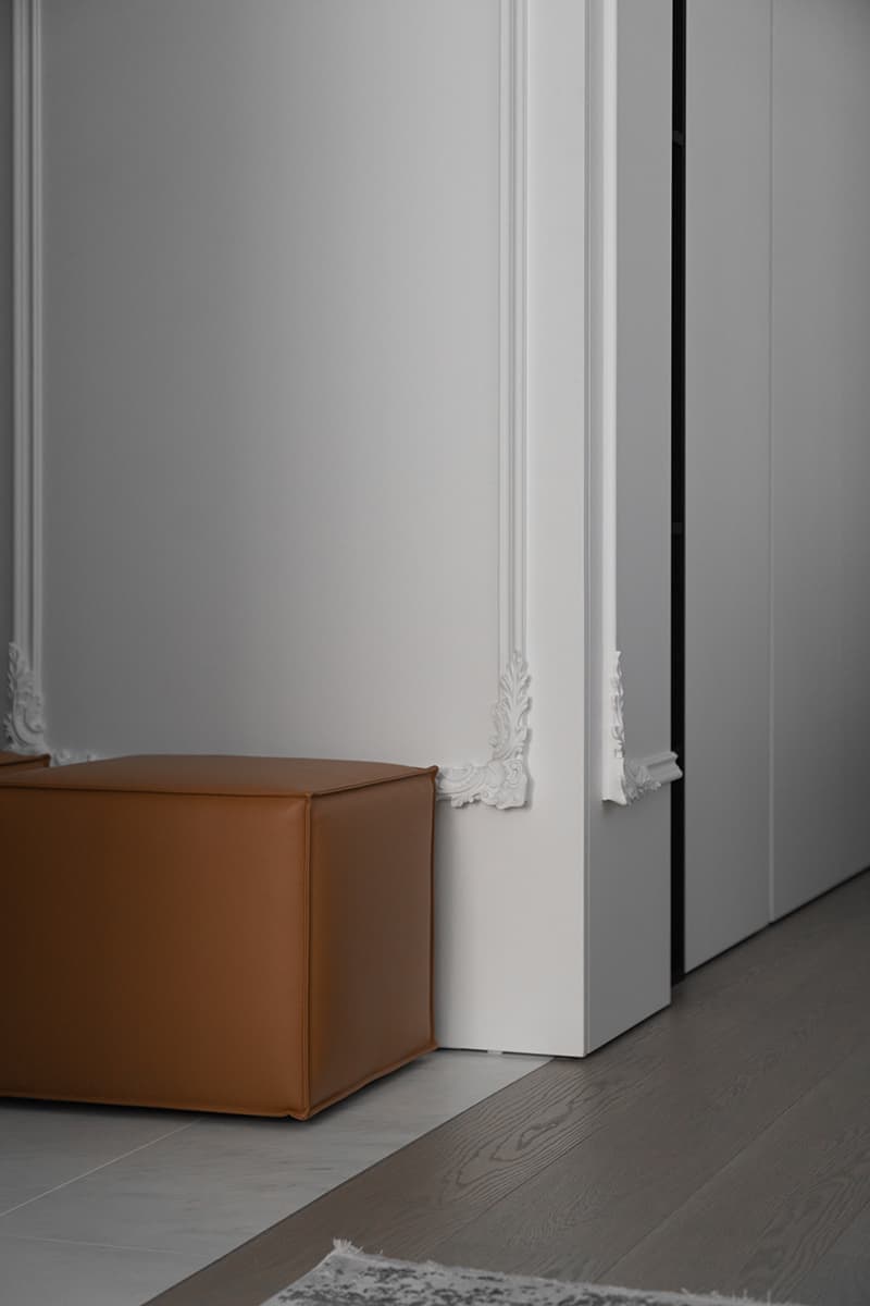 Минималистичная квартира с необычными молдингами – проект ARTIMITRO INTERIORS