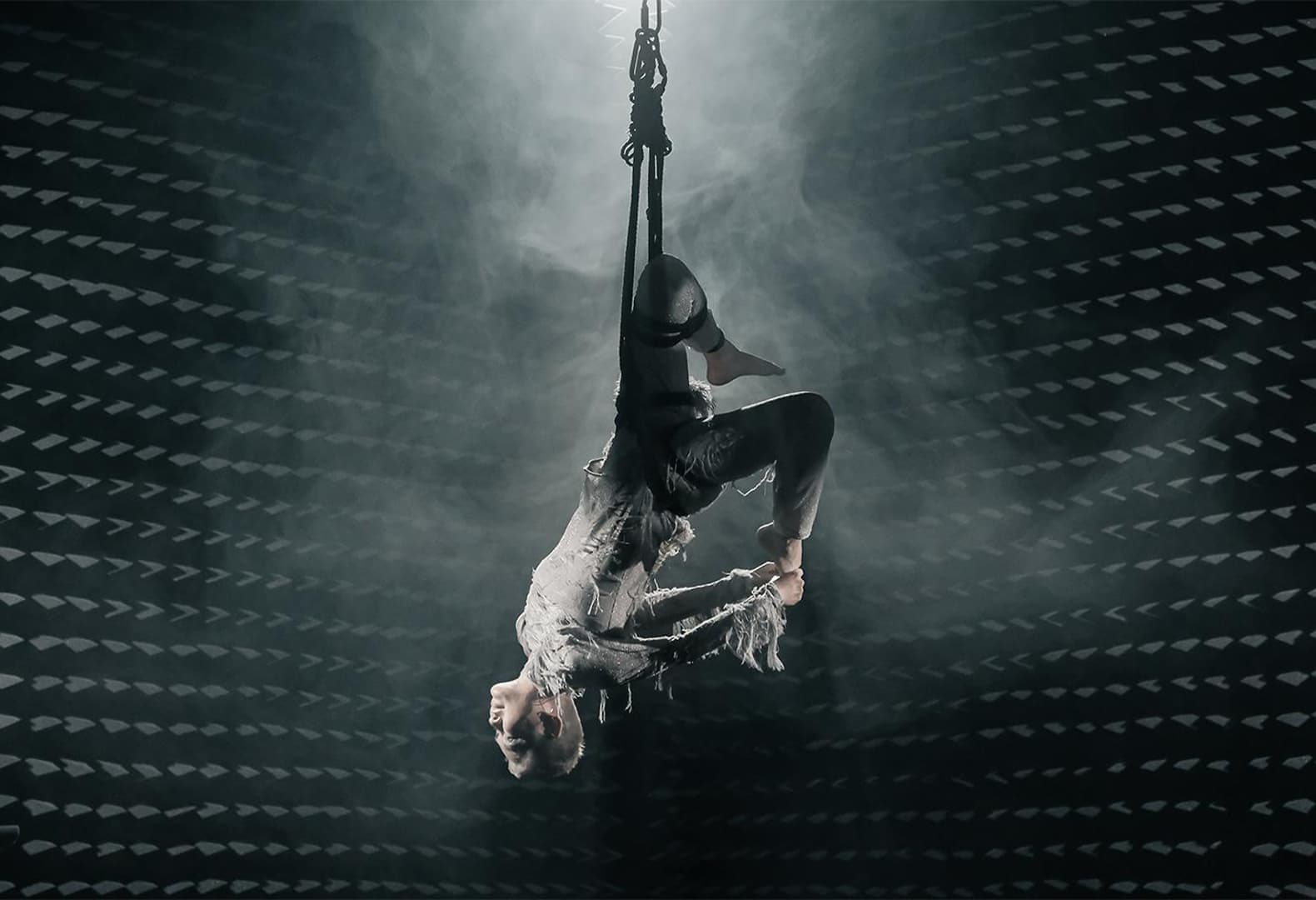 The Magnificent Levitation Act of Lauren O, Анжела Су, 2022. Фото: Ka Lam, M+