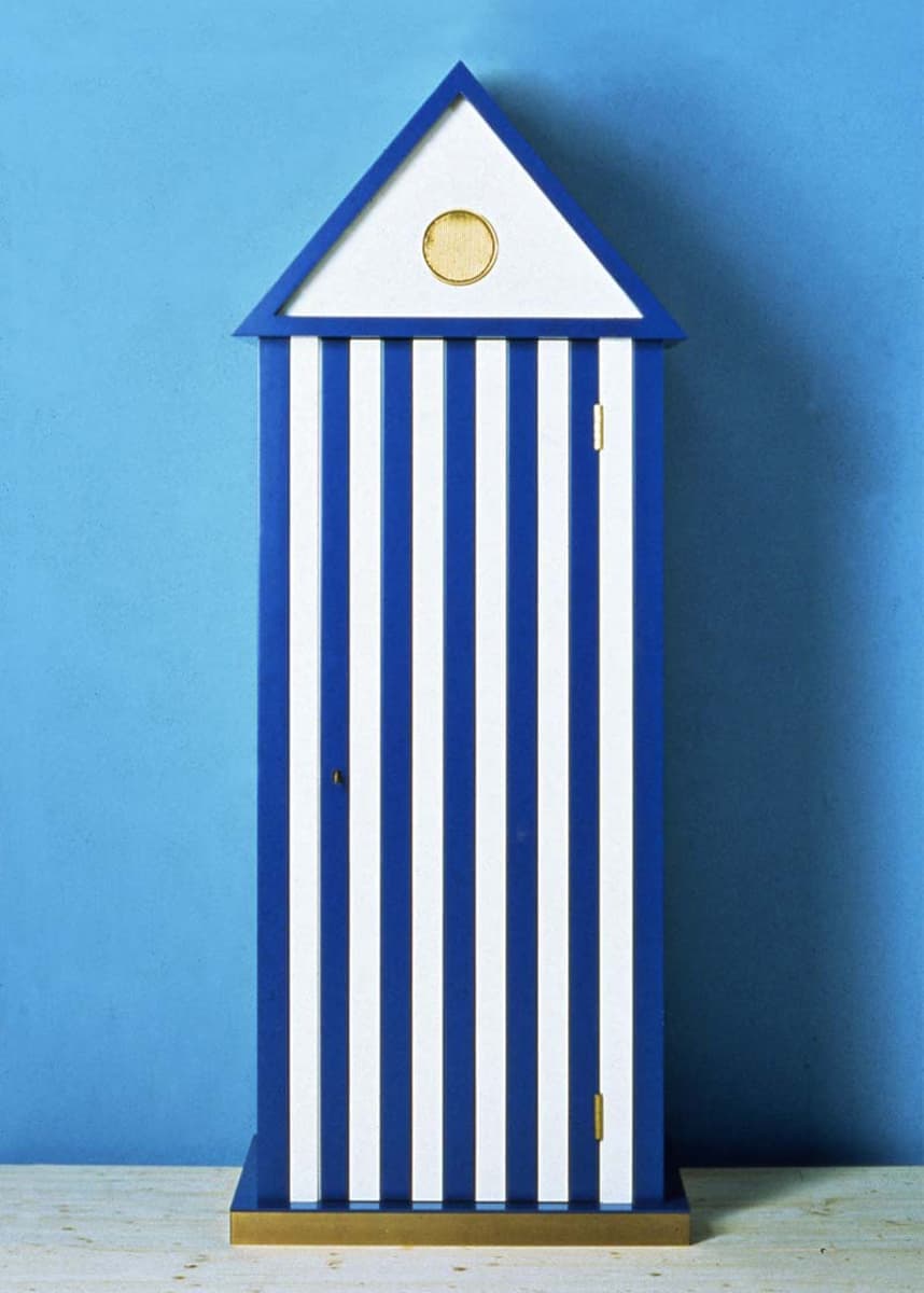 Шкаф Cabina dell’Elba для Bruno Longoni Atelier, 1982. Фото: © Eredi Aldo Rossi. Courtesy Fondazione Aldo Rossi