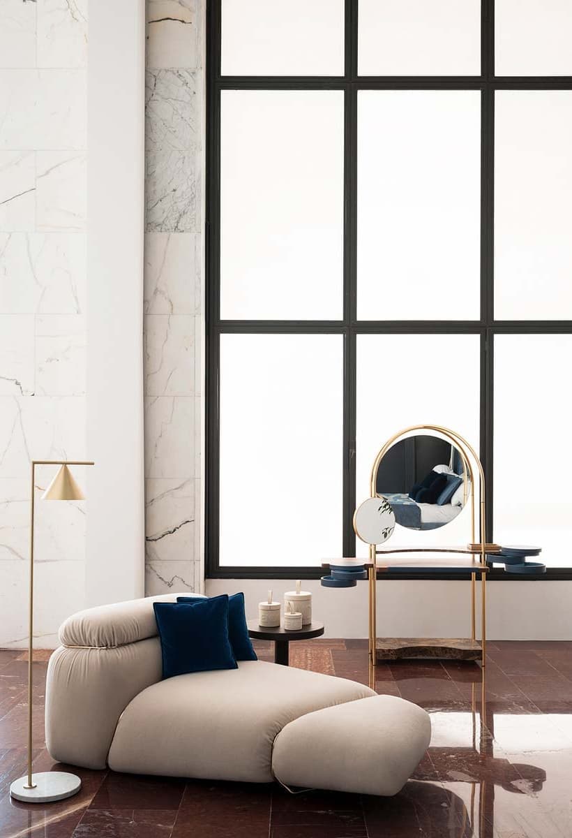 Кушетка Roma из коллекции Fendi Casa 2021, дизайн Dimorestudio. Фото: Andrea Ferrari