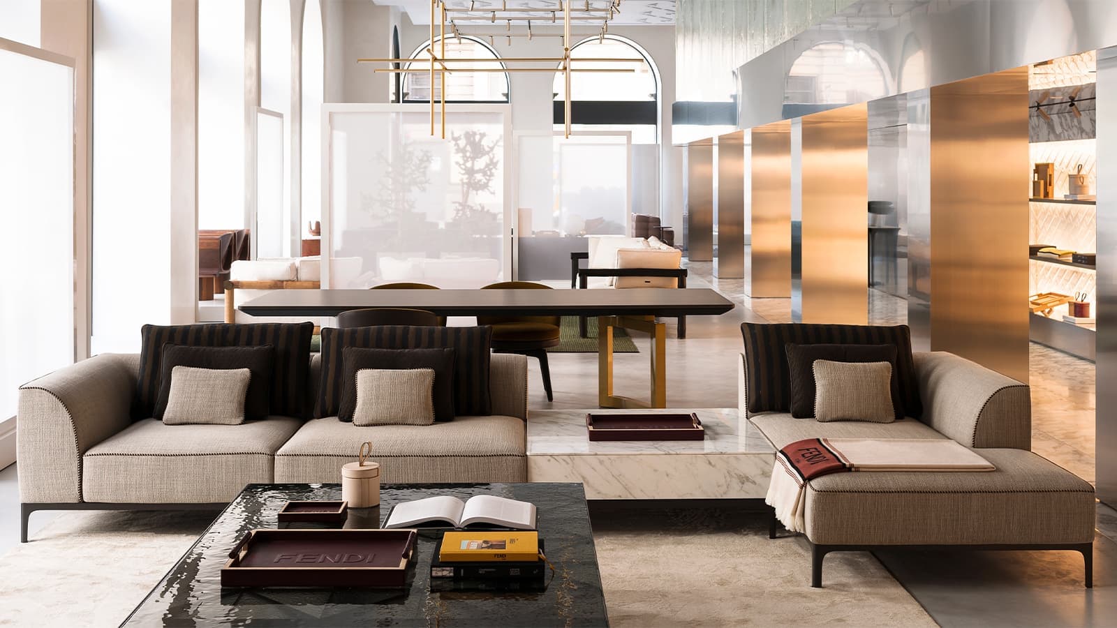 Диван Five, дизайн Marcel Wanders Studio. Фото: Fendi