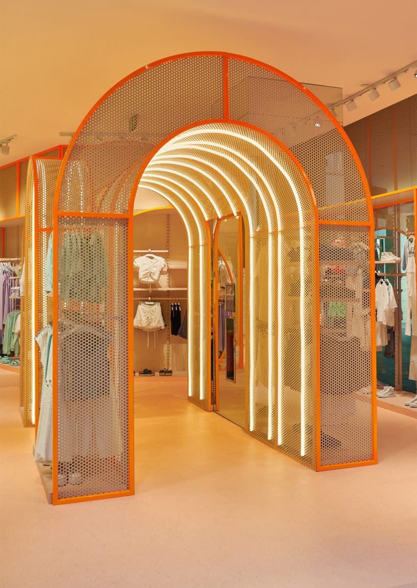 Первый шоурум Mango Teen в Барселоне, Masquespacio. Фото: Луис Бельтран