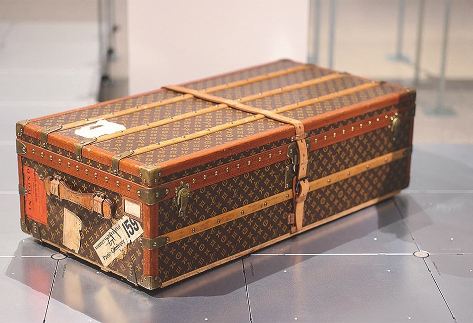 Классический дизайн сундука Louis Vuitton. Фото: © Andreas Rentz, Getty Images