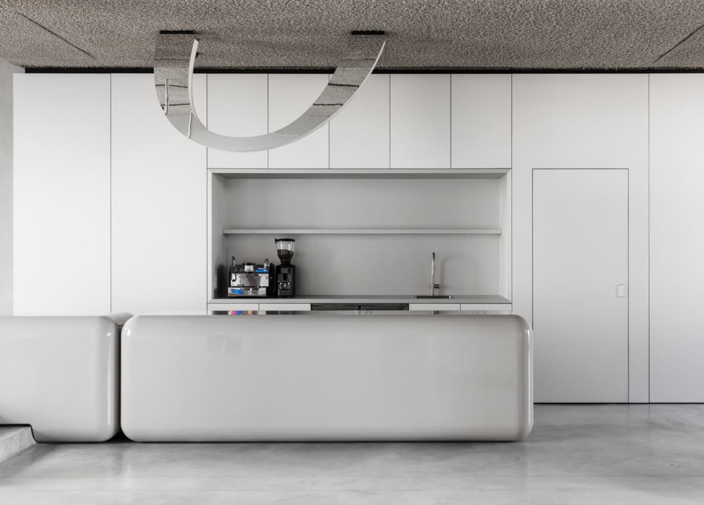 Бетон, сталь и яркая мебель в интерьере галереи современного искусства – проект 5AM Studio