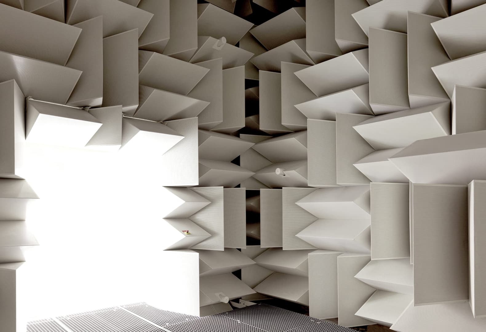 Anechoic Chamber. Венсан Фурнье