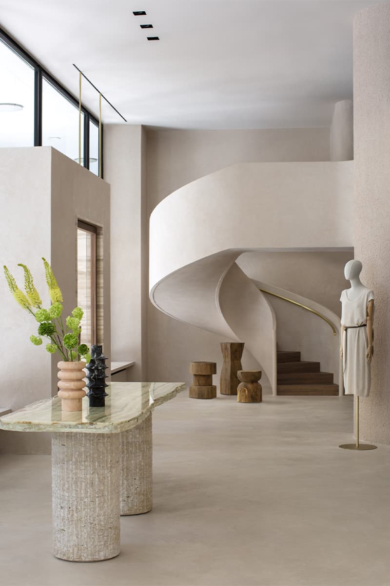 Новая женственность в интерьере мультибрендового магазина одежды – проект Studiopepe