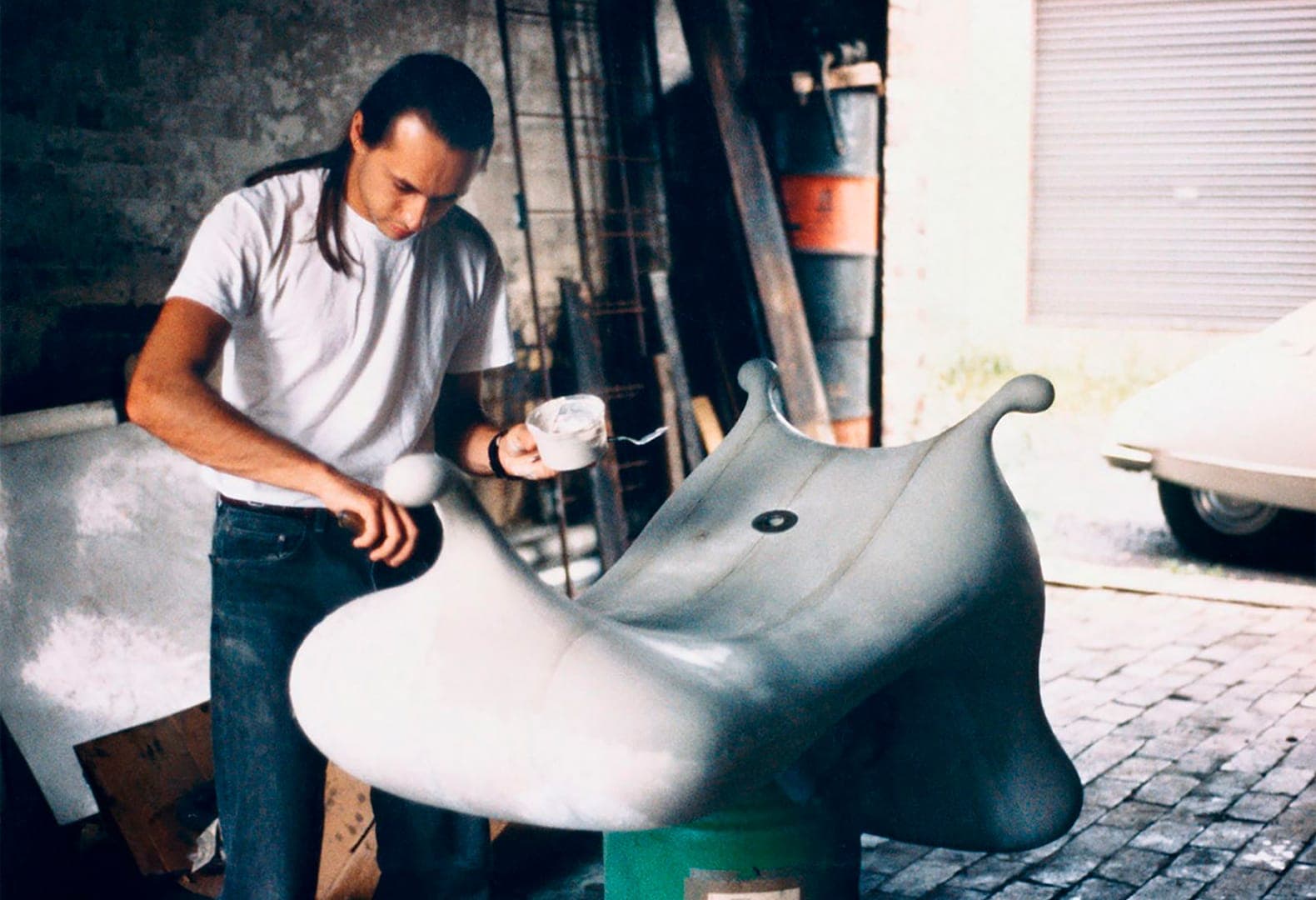 Процесс создания шезлонга Lockheed Lounge. Фото: © Marc Newson Ltd