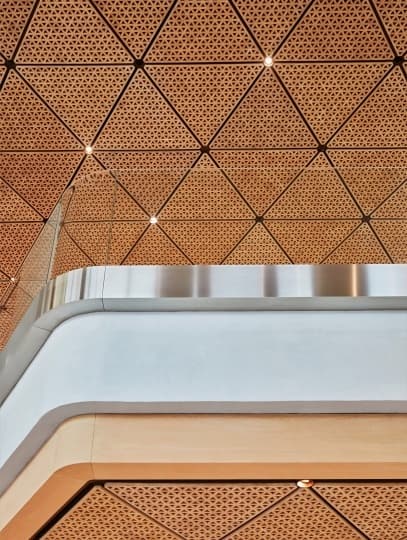 Foster + Partners построили первый Apple Store в Индии