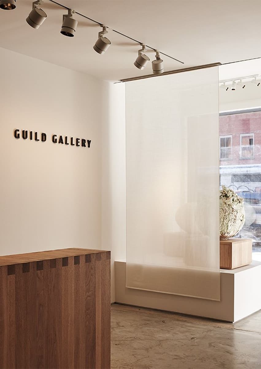 Пространство Guild Gallery в Нью-Йорке. Фото: Roman and Williams