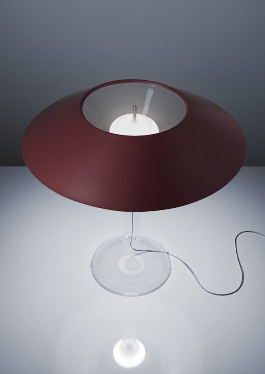 Euroluce 2023: Chapeaux Родольфо Дордони для Foscarini. Фото: Foscarini
