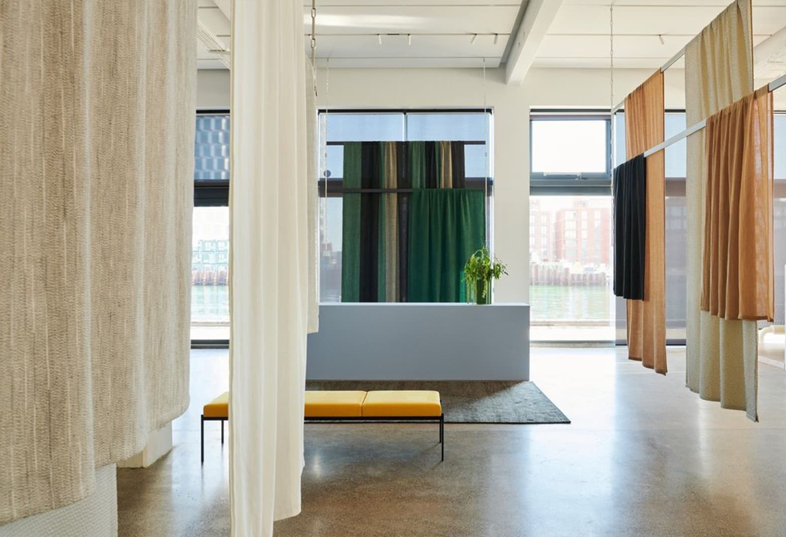 Новые коллекции от Kvadrat. Фото: Benjamin Lund