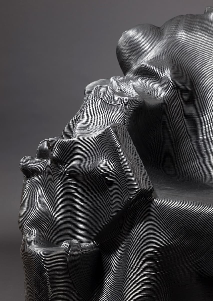 Фрагмент дивана из черной кожи, 2016. Фото: Travis Roozee © Jay Sae Jung Oh