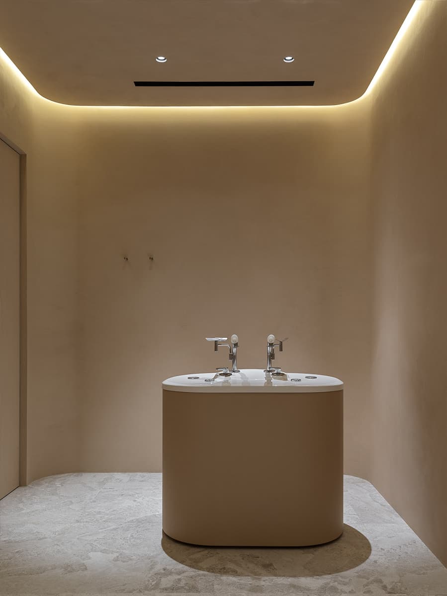 Медитативный интерьер без единого угла — проект бюро Babayants Architects