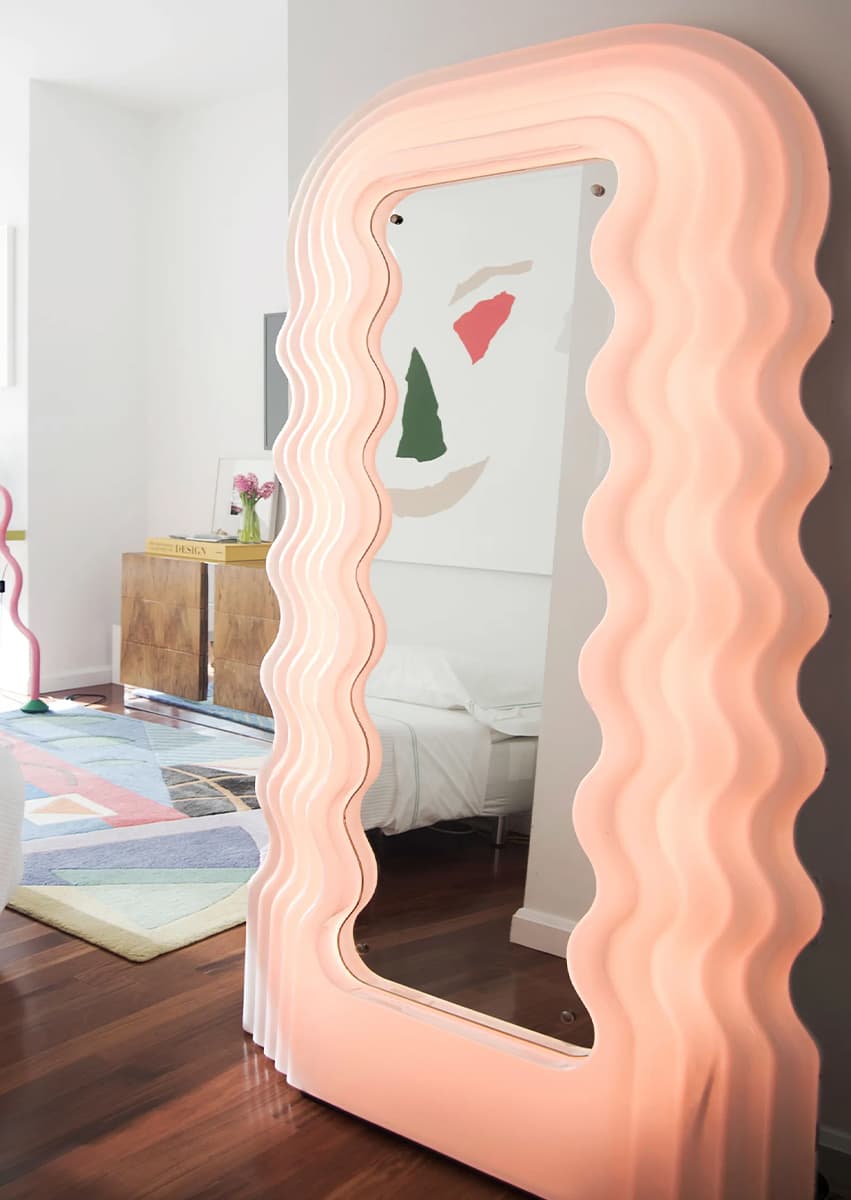 Ultrafragola Mirror, Ettore Sottsass, Poltronova